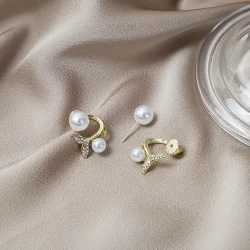 Dazzling Mermaid Tail Pearl Stud Earrings