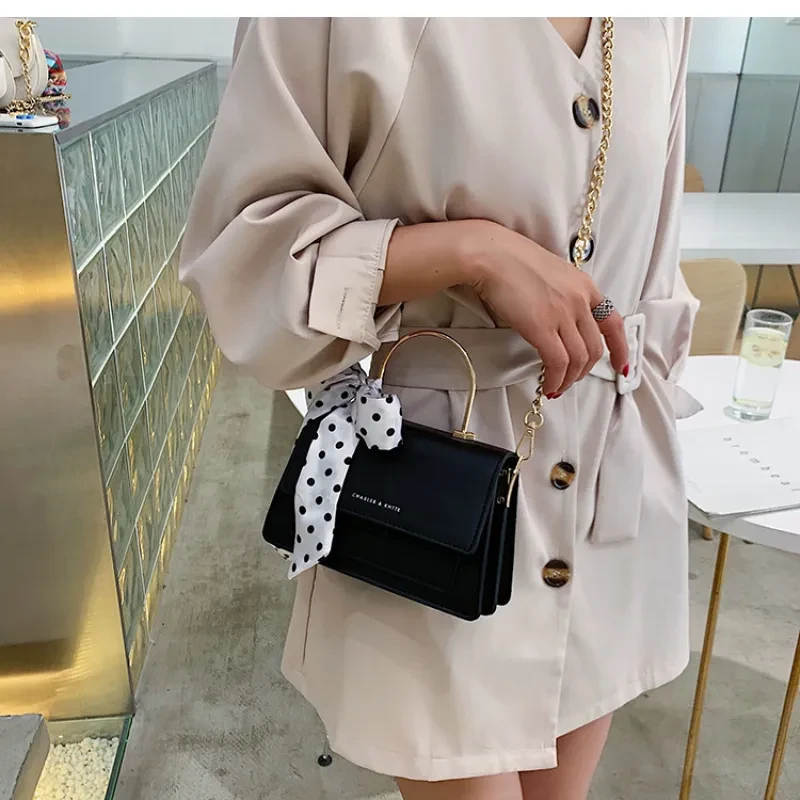 Trendy Small Chain Texture Handbag