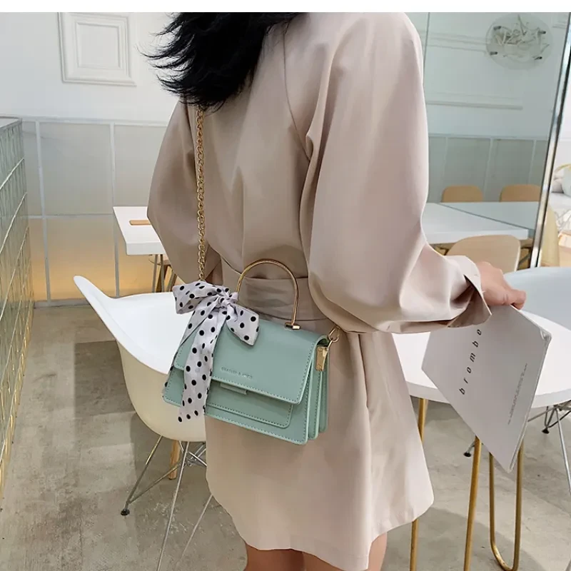 Trendy Small Chain Texture Handbag