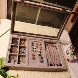 Jewelry storage box 1